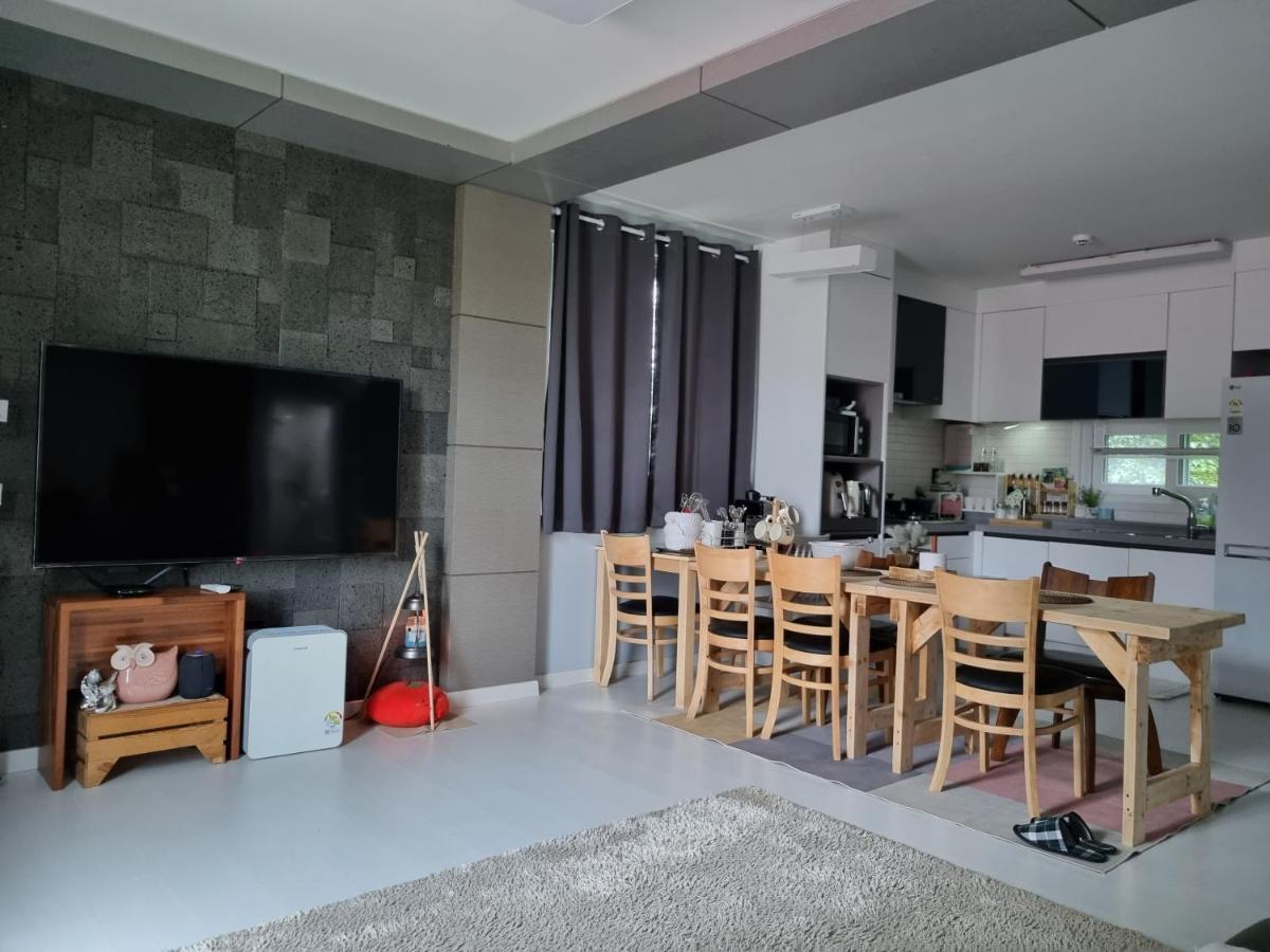 Bed and Breakfast Gashi Sarang Seogwipo Zewnętrze zdjęcie