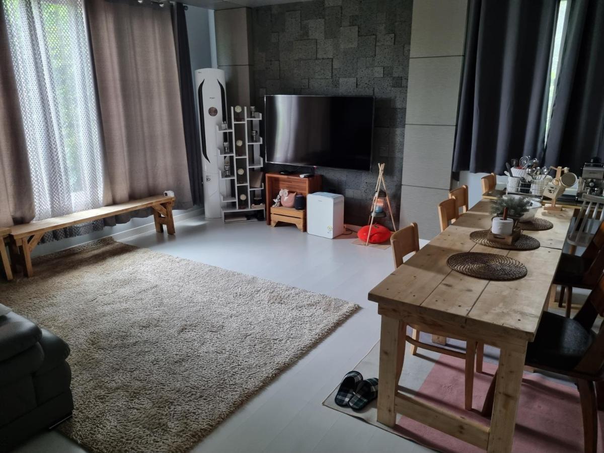 Bed and Breakfast Gashi Sarang Seogwipo Zewnętrze zdjęcie
